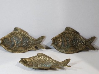 Vintage Set of 3 Solid Brass Fish Ashtrays /Trinket Dishes Made in Taiwan