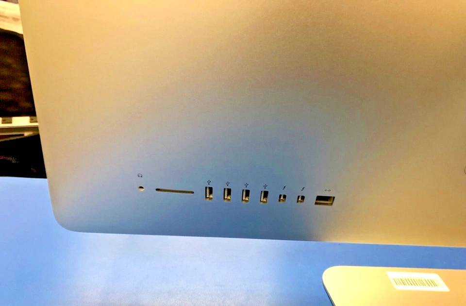 Apple iMac 27" 5K - MK462LL/A i5-6500 3.2GHz - 24GB RAM - 1 TB HDD - MAC OS 12 - Image 4 of 4