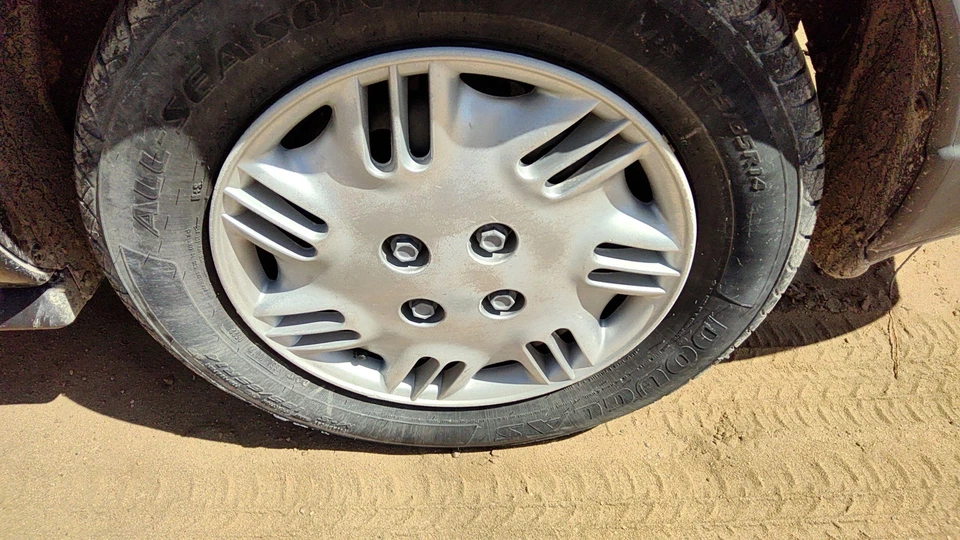 Оригинальный колпак ступицы 14 дюймов 1996 1997 1998 1999 Saturn Sl1 21011501 - Изображение 2 из 4