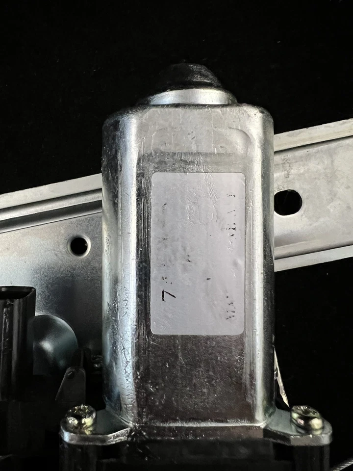 Dorman OE Solutions Window Regulator & Motor Assy Fits Chrysler Pacifica 04-08 - Image 2 of 4