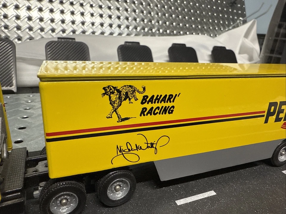 1991 WINROSS - Michael Waltrip Racing Semi Truck Pennzoil Transporter 1/64 Auto - Image 4 of 4