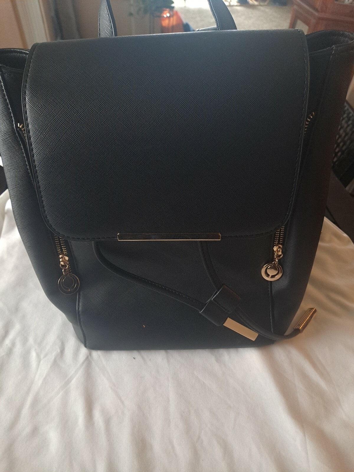 Vintage Backpack Purse in Good Condition-image
