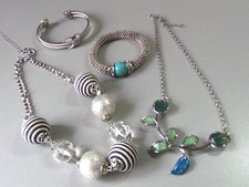 Restposten 4 Artikel 2 Armbänder 2 Halsketten