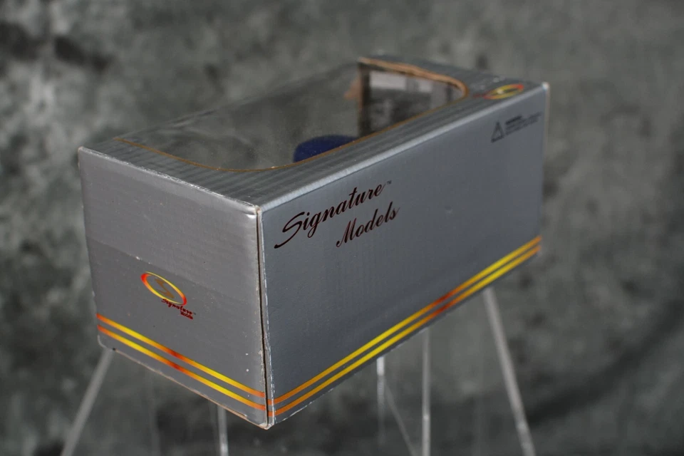 Signature Models 1 32 Scale Dodge Diecast 1936 Pickup Truck Blue - Image 2 of 2