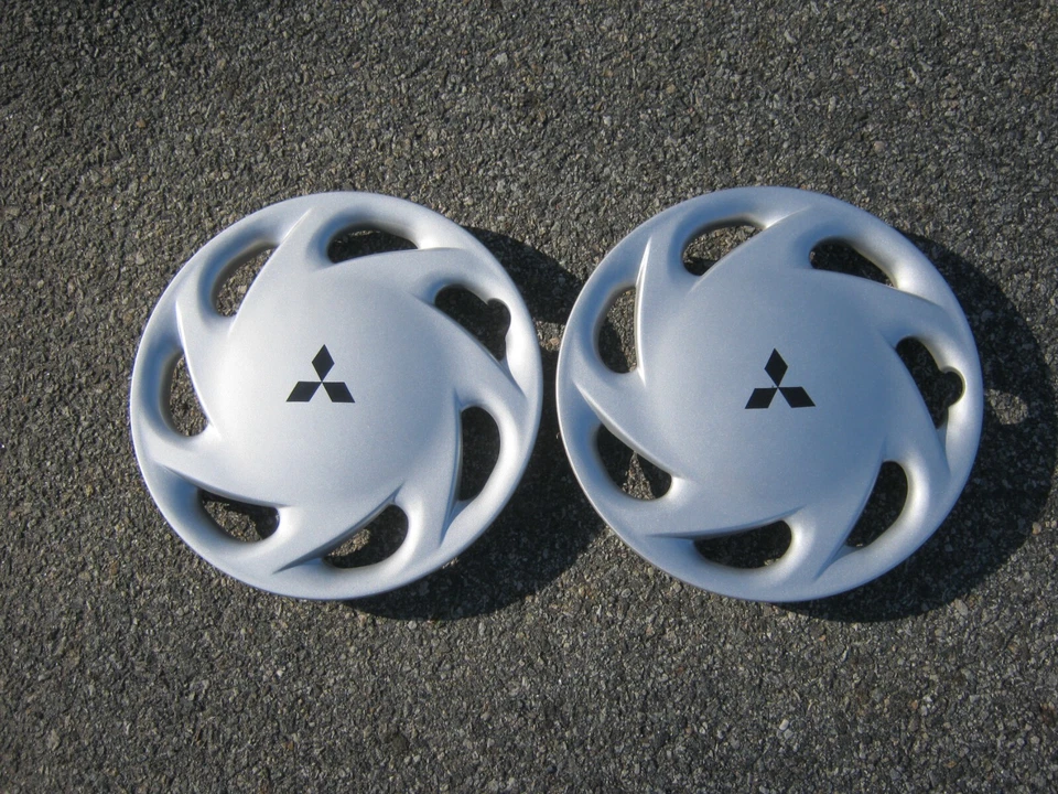 Tampas de roda calotas de 13 polegadas originais de fábrica 1994 a 1996 Mitsubishi Mirage - Imagem 2 de 4