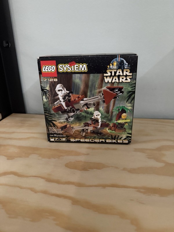 LEGO Star Wars 7128 – Speeder Bikes (Retired) New Sealed
