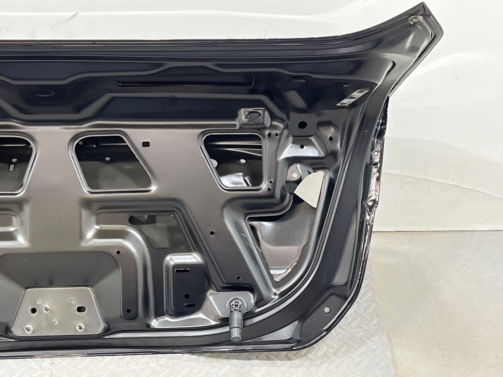 2013 - 2020 FORD FUSION REAR DECK TRUNK LID SHELL COVER PANEL OEM BLACK_G1