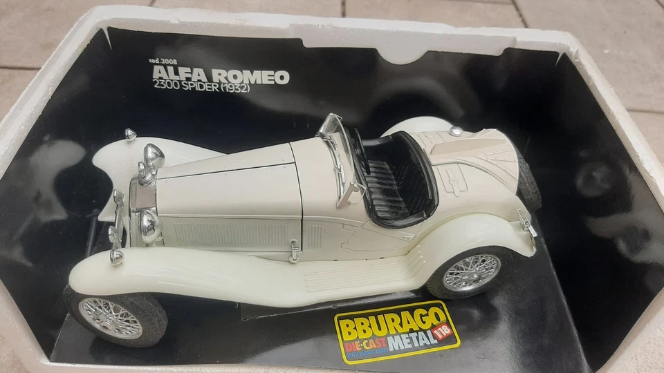 ALFA ROMEO 2300 SPIDER 1932 BBURAGO 3008 1:18 BURAGO MODELLINO STATICO EPOCA - Immagine 3 di 4