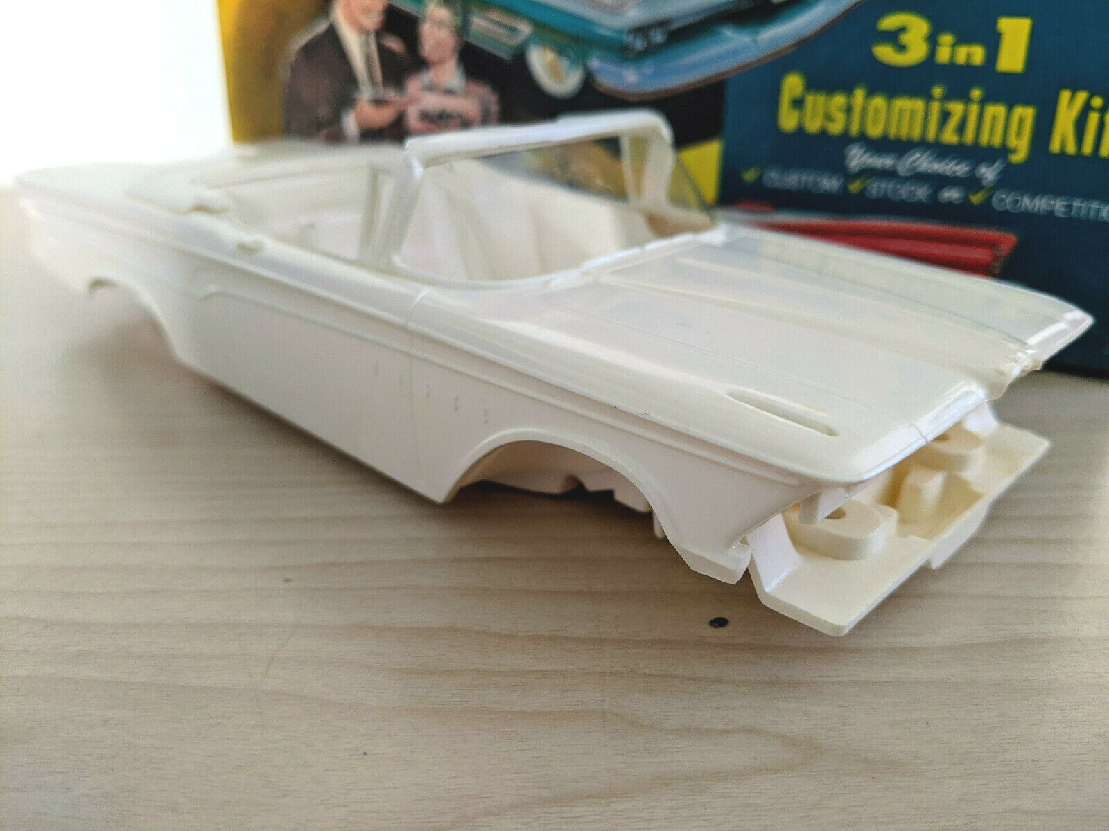AMT 1/25 MAQUETTE a monter '50 FORD CONVERTIBLE JAMAIS OUVERT SOUS FILM bar