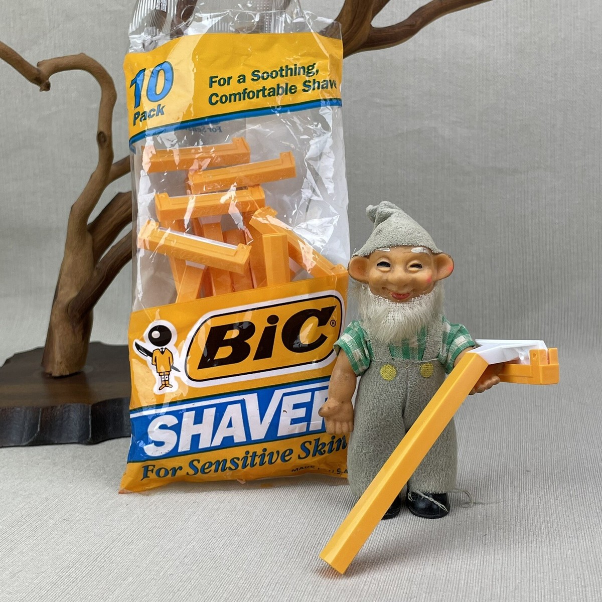 Orange BIC Shavers Vintage 1991 Mens Sensitive Skin ~ Open package