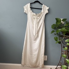 Nasty Gal Don’t Catch The Bouquet Off The Shoulder MIDI Dress in Ivory. NWT. 10