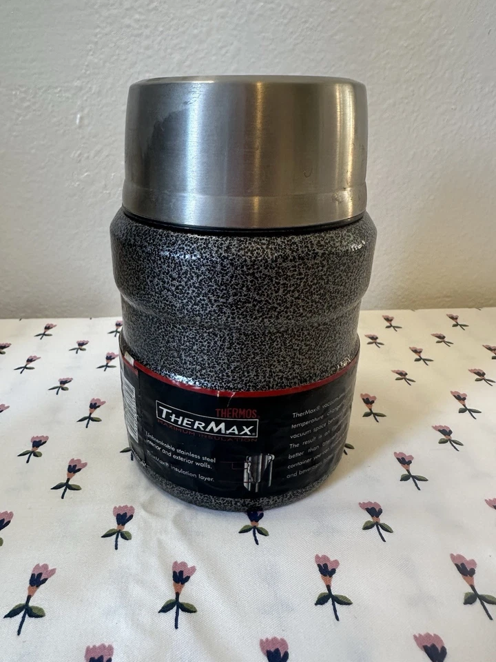 Tarro de comida aislado al vacío de acero inoxidable THERMOS Sportsman 16 oz con cuchara H/C Foto 2 de 4