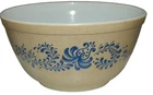 Pyrex 402 Vintage Homestead blue on speckled beige 1.5 qt mixing bowl
