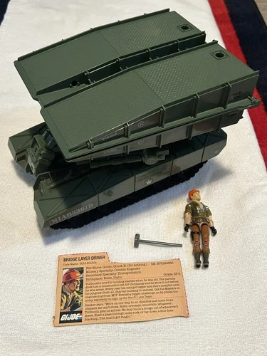 Vintage GI JOE Toss N Cross BRIDGE LAYER & Tollbooth Figure Hasbro ARAH 1982