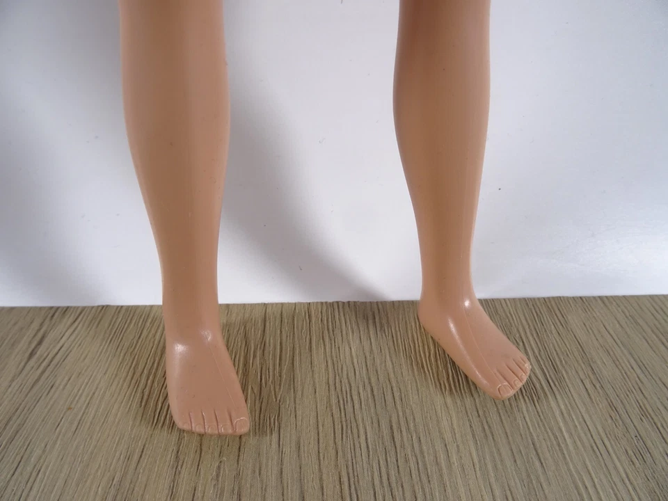 Original Disney Store Rapunzel Flynn Ryder Puppe total verföhnt selten (15728) - Bild 4 von 4