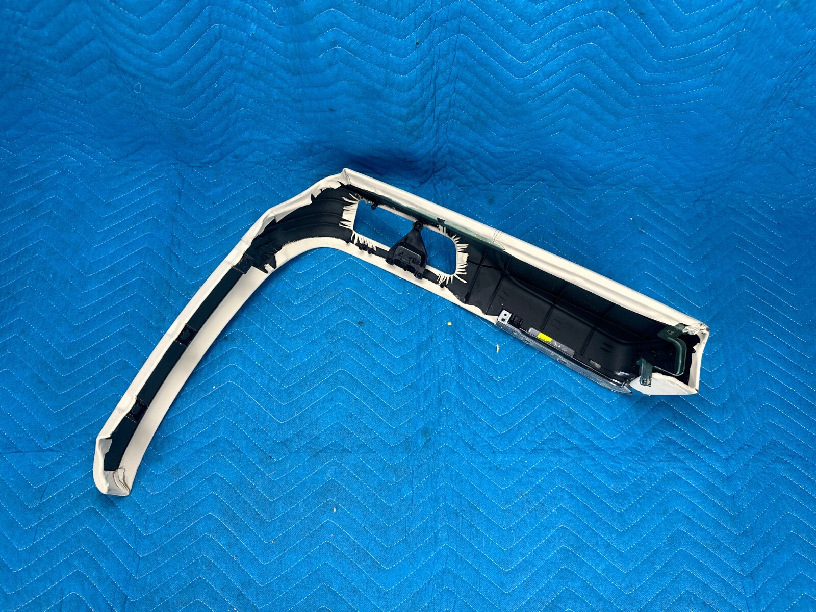 Bentley Flying Spur Front Driver Seat Lower Trim Panel Cover Ivory 2008-2012 OEM