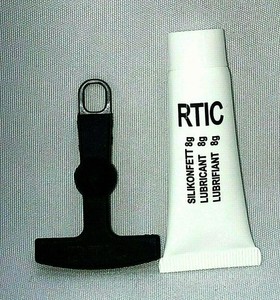 rtic zipper lube