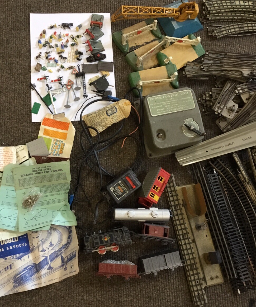 Vintage Hornby Dublo Model Railway Track & Accessories Figures Trains