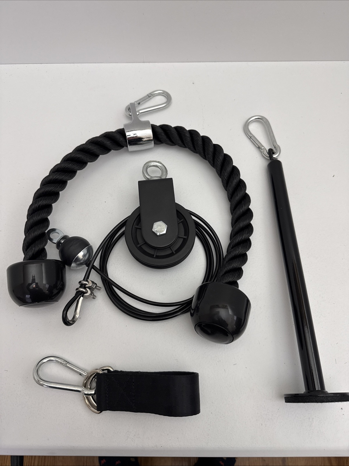 LAT Pull Down And Weight Lifting Pulley System For Home Gym With Tricep Rope