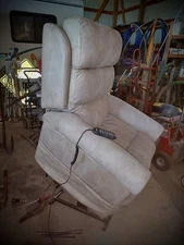 Lift Chair (Pride VivaLift)