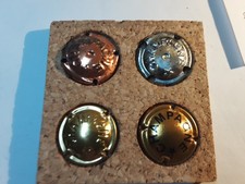 4 Capsules De Champagne Génériques Dont 2 À Encoches N*147 Et 160a, Cote 40++++