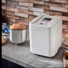 Russell Hobbs Fast Bake Breadmaker with 12 Breadmaking Functions 3 Crust options