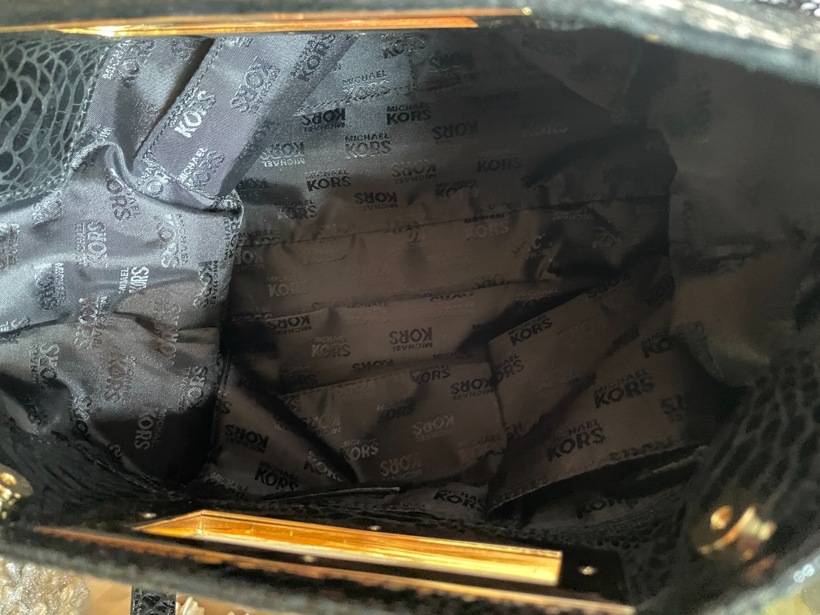 LARGE MICHAEL KORS BLACK LEATHER  PYTHON  CLUTCH/… - image 4