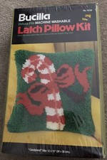 Vintage Bucilla Deluxe Pile Latch Pillow Kit No 12720  Candyland  Candy Cane NEW