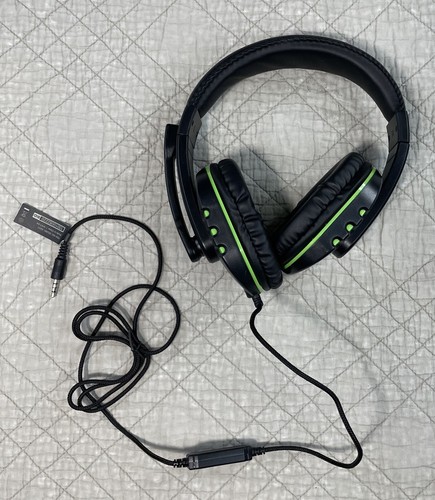dreamGEAR Gaming Headset (Black/Green) - Picture 12 of 14