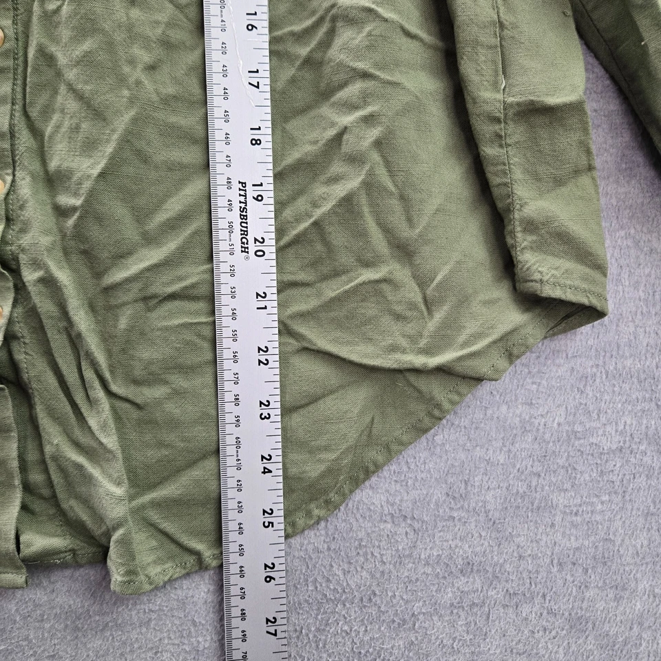 Top de mujer Torrid 0 mezcla de lino verde manga larga cuello abotonado Foto 2 de 4