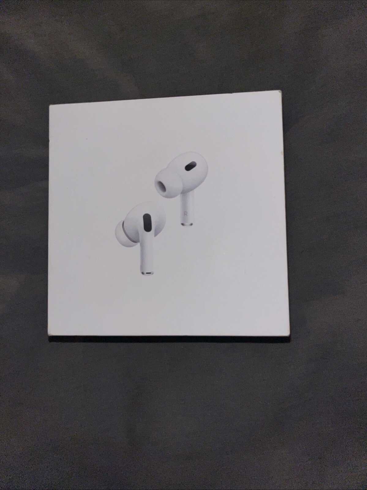 AirPods Pro 2nd Gen MagSafe Charging Issues Explained and Resolved-image