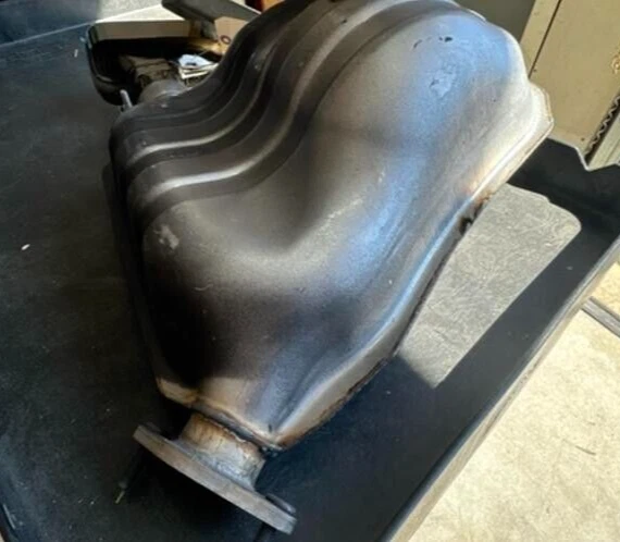 OEM Mopar 68610540AA Resonador de escape y tubo de escape 15-20 Jeep Grand Cherokee Foto 2 de 4