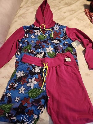 Walt Disney  Aladdin Jasmine Jogger Set NWT Size Small