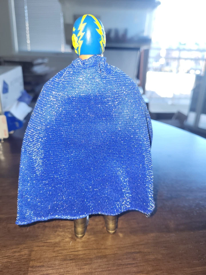 Figura de lucha libre mexicana The Magnificent Wrestler VOLTRON lucha COMPLETA CMLL Foto 2 de 4