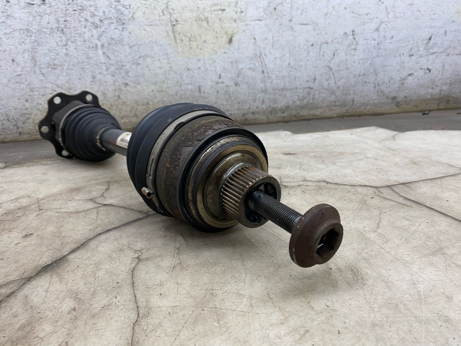 2015-2020 BENTLEY BENTAYGA OEM FRONT LEFT CV AXLE SHAFT *109K MILES* 4M0507271G