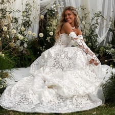 Vintage Lace A-Line Wedding Dress Long Sleeves Brush Train Appliques Bridal Gown