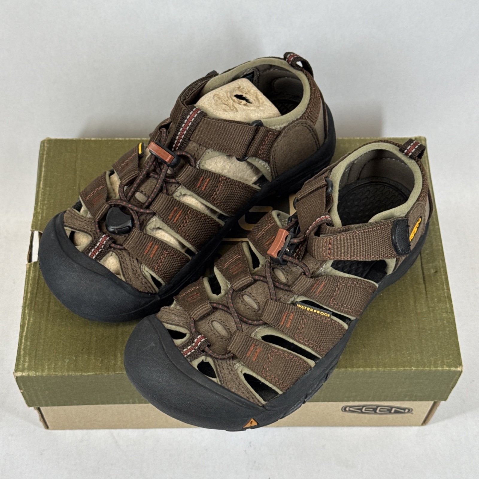 Scarpe Keen Youth Newport H2 gomma ardesia nero henné bruciato taglia 2 1006570