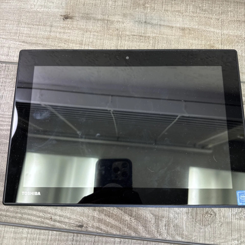 Tablet Toshiba Encore 10 LX0-C100PRO 10.1" Windows 10 Pro 64GB Atom x5-Z8300 Foto 2 de 4