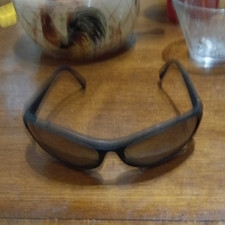 Women  s Wrap Sunglasses Black Plastic Frame, Brown Tinted Plastic Lenses