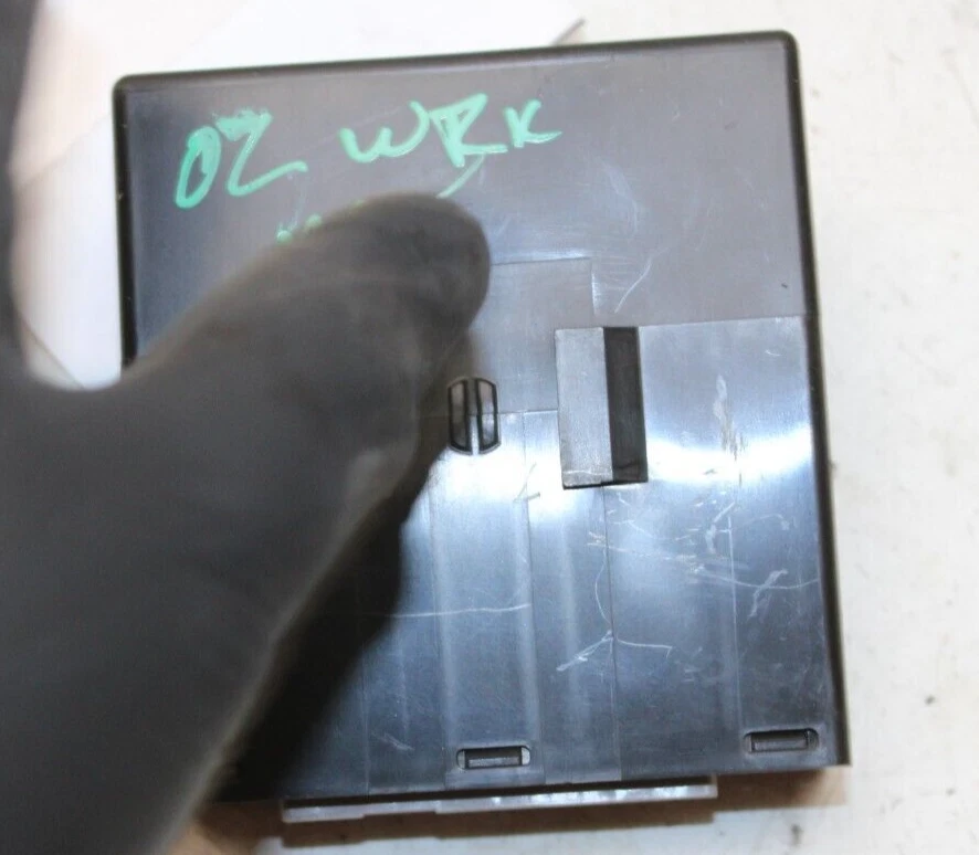 Subaru Impreza RS TS OBS WRX 2002 unidad integrada OEM P/N 88281FE020 Foto 3 de 4