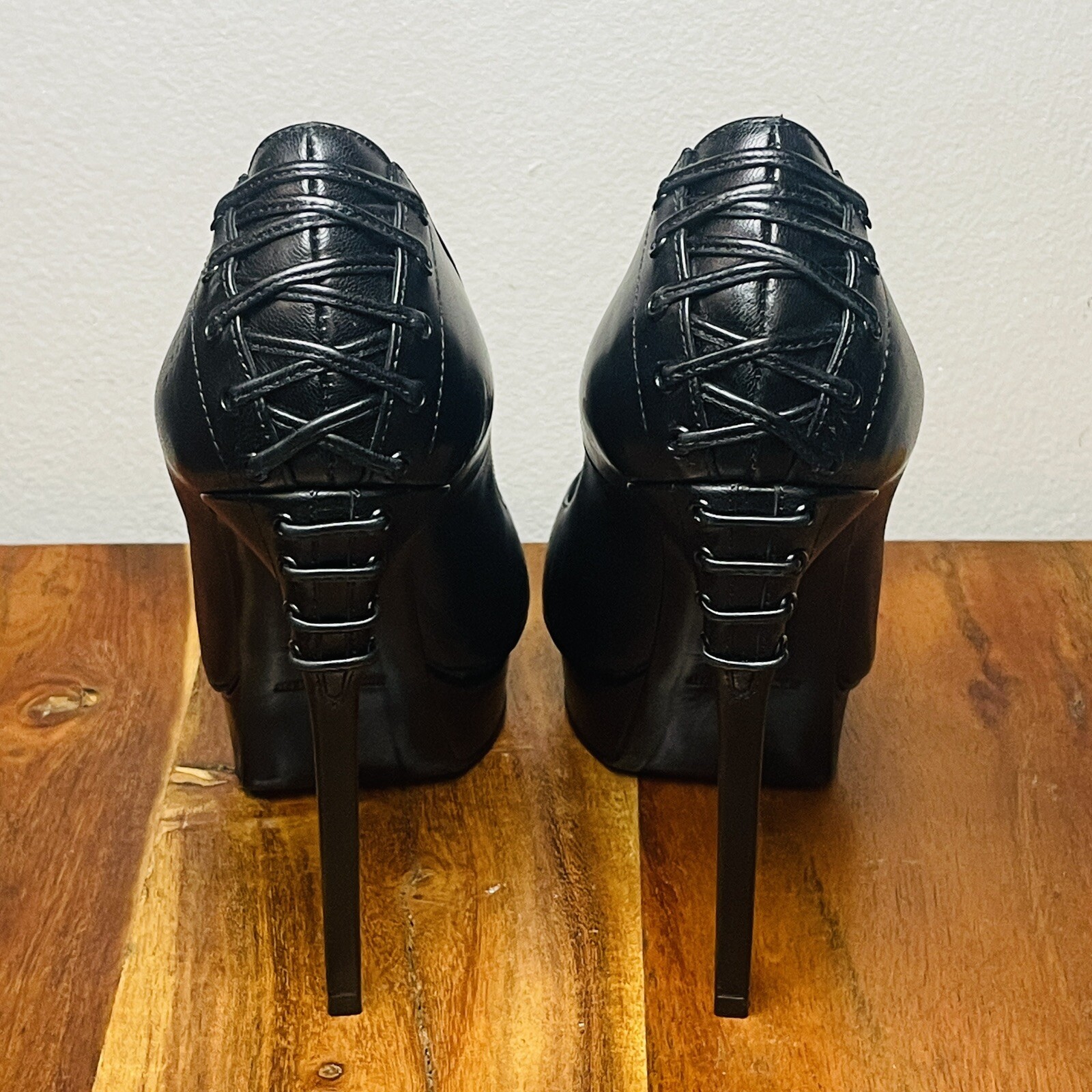 SAINT LAURENT Paris decolte stringate Janis in pelle nera a punta taglia 38 5 EU