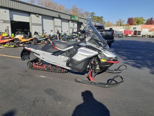 2024 Ski-Doo Renegade® X-RS® 900 ACE? Turbo R Ice R. XT 1.25 Shox 7.2 in Silver
