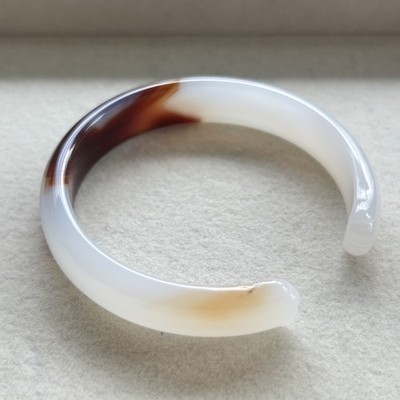 54.5mm Carnelian Agate Bangle Bracelet Red Cat Paw Lace Agate Banding