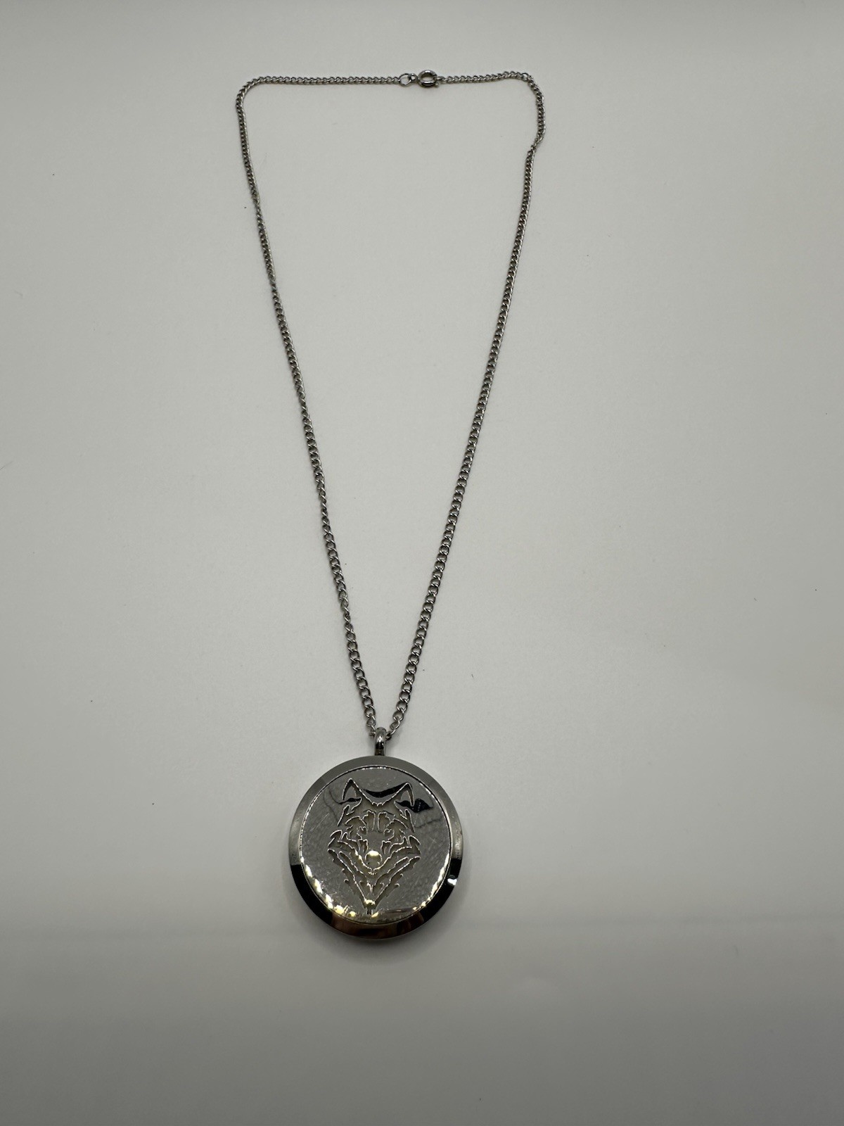 Silver Tone Wolf Head Locket Pendant Chain Necklace 20”