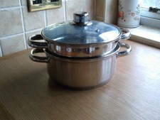 Image of Stainless steel steamer pan with steamer insert and glass lid, 20 cm