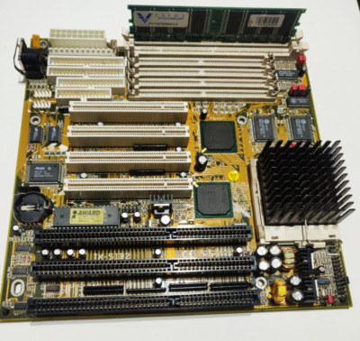 Redfox TX-5IB2 Sockel 7 512k Cache + Pentium I 166MHz + 128MB RAM