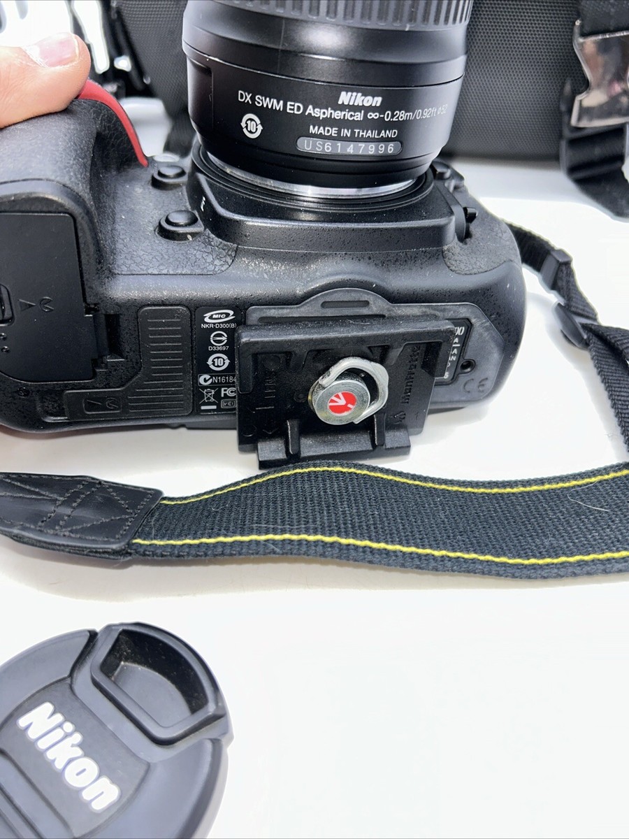 Nikon D300 12.3MP Digital SLR Camera AF-S DX 18-55mm With Nikon