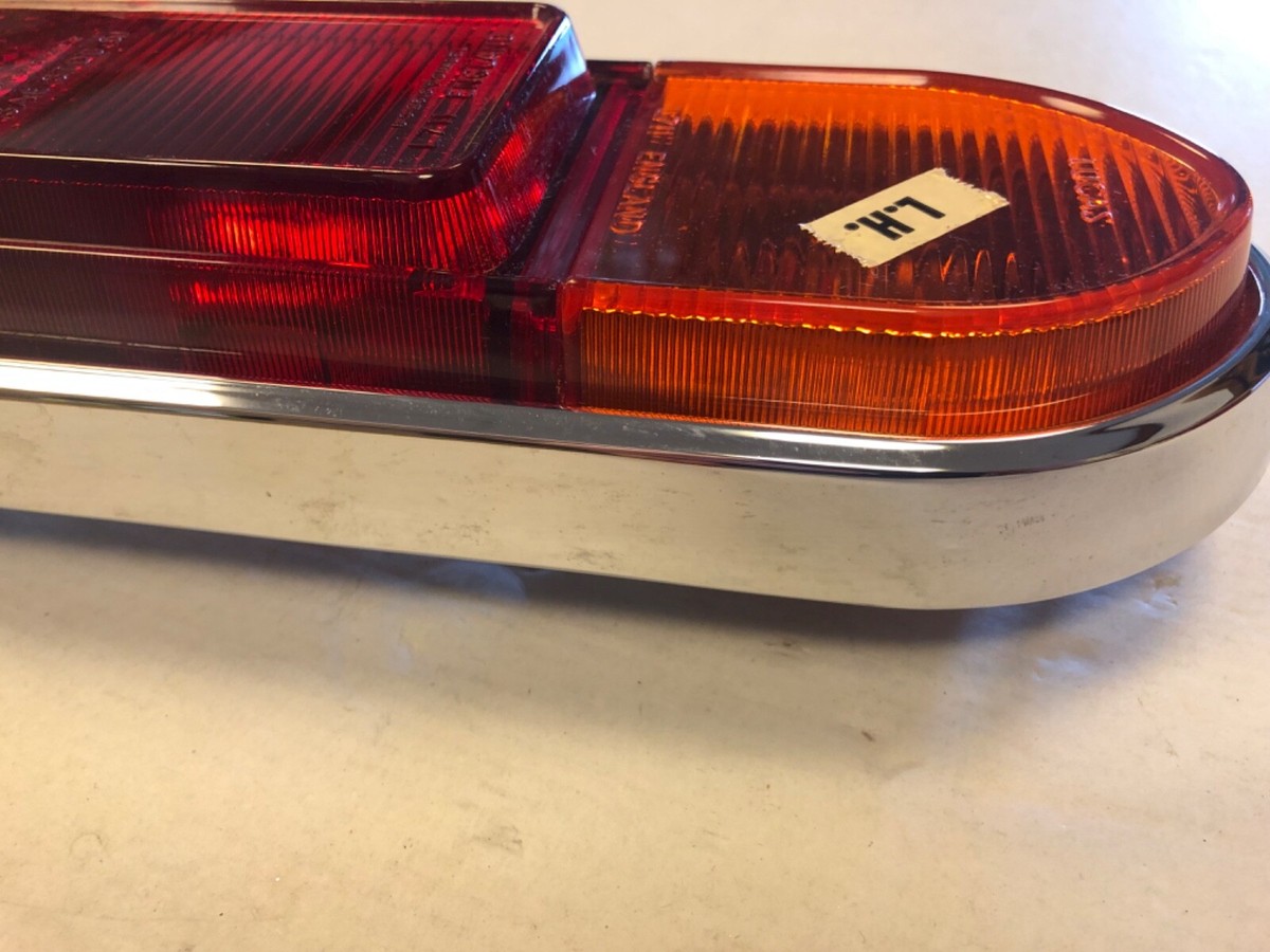 VAUXHALL VELOX + CRESTA 'PB' 1963-64 — LUCAS L711 REAR LAMP PAIR L