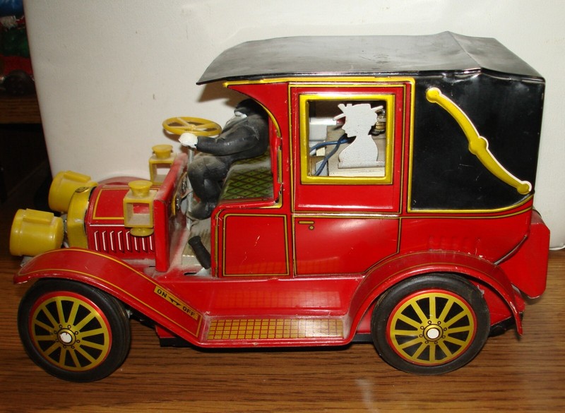 Vintage ALPS Early Model LIMOUSINE Tin Litho Toy CAR Japan 1960s Works Great!