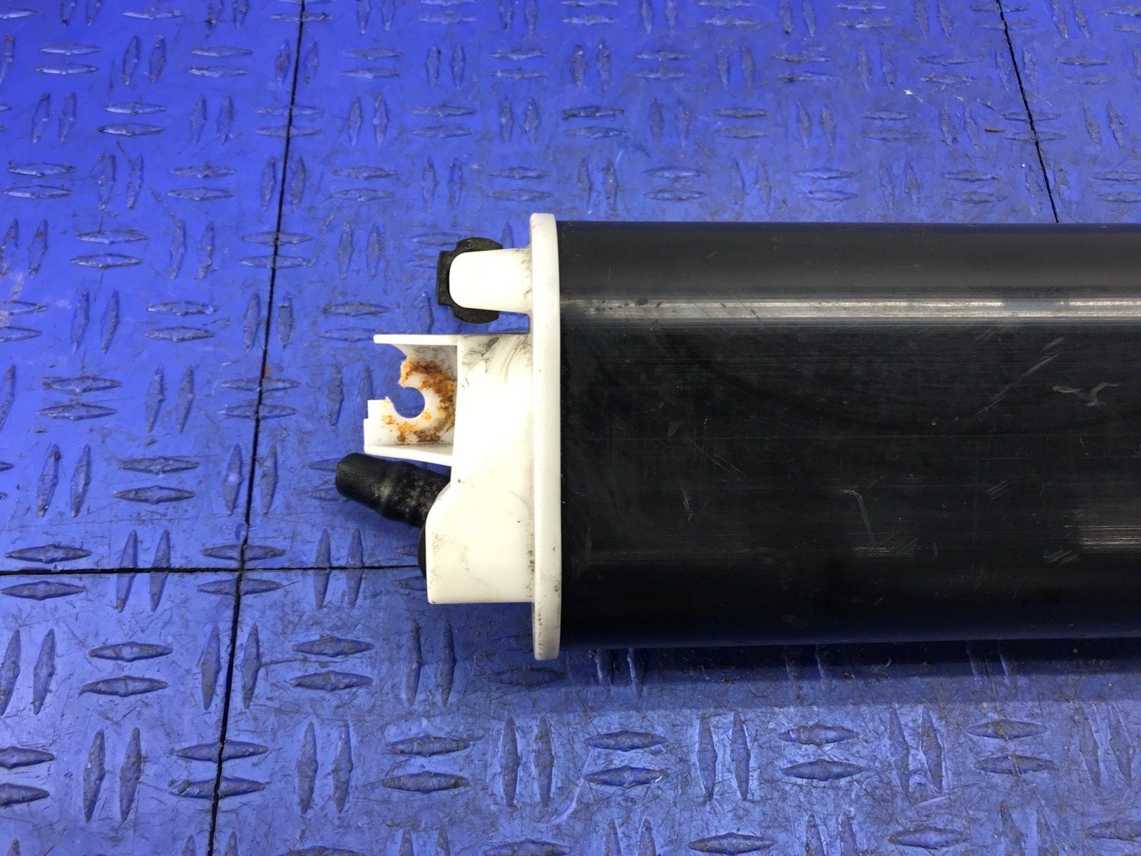 2014-2021 MASERATI QUATTROPORTE FUEL VAPOR EVAPORATOR CHARCOAL CANISTER OEM 2015